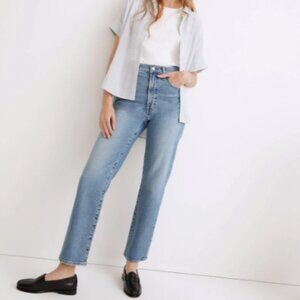 Madewell straight-legged '90s jeans have a waist-accentuating high rise